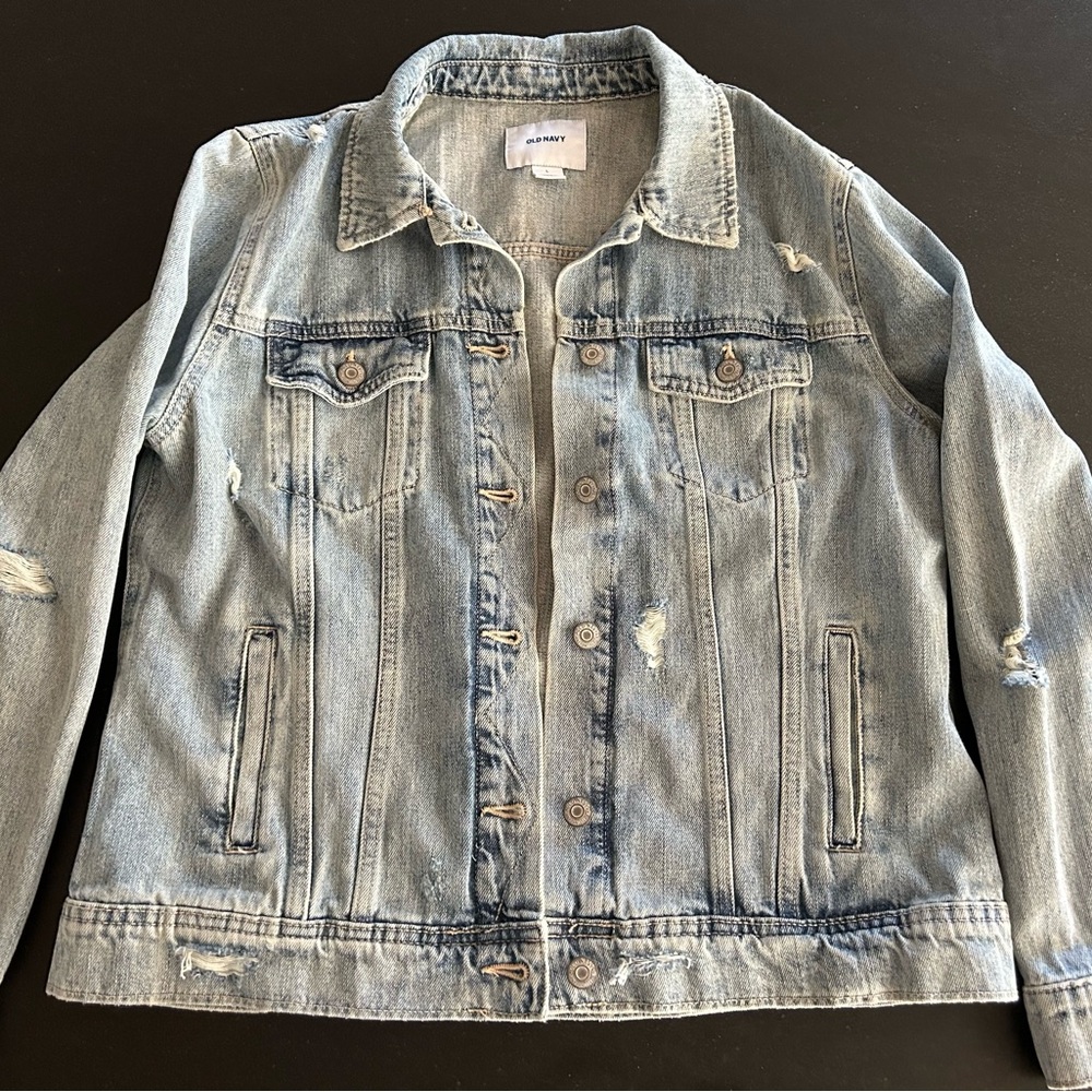 Like NEW Old Navy Light Wash distressed Denim Jacket